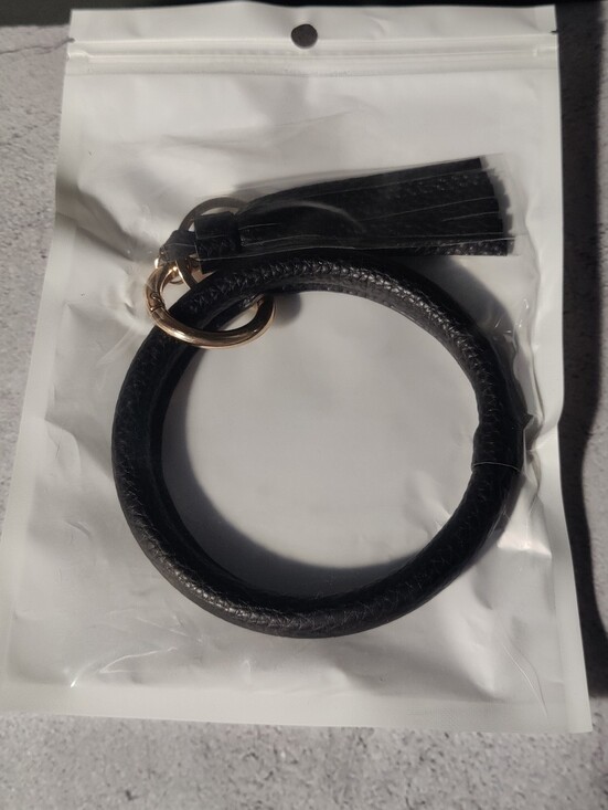 Source Unknown Accessories - Black Faux Leather Wristlet Keychain with Tassel
